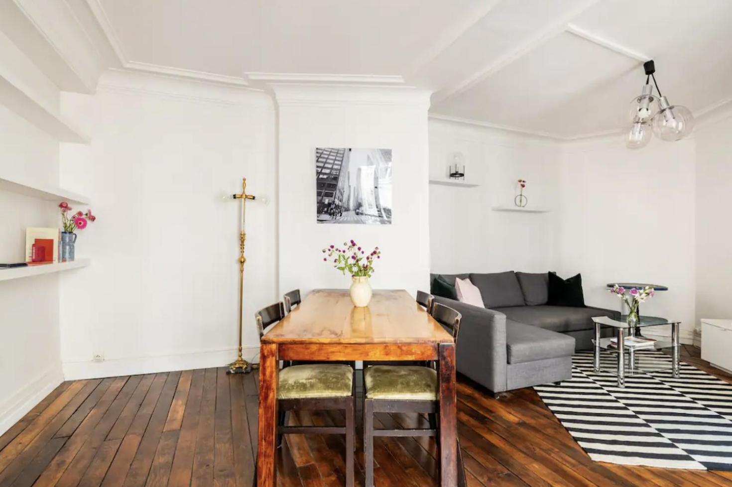Appartement Spacious Bright In Montmartre Parijs